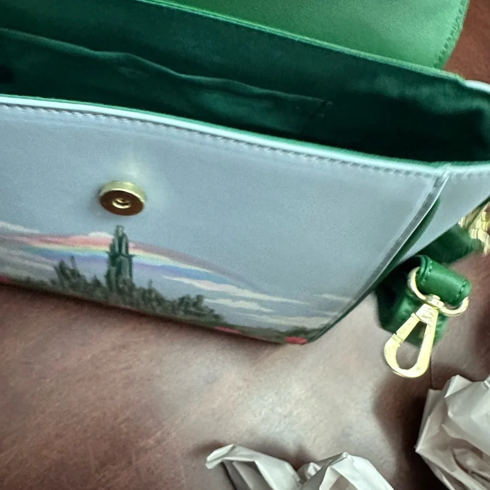 NWT Her Universe Wicked Movie Oz Scenic Crossbody Bag Elphaba Glinda Handbag - Picture 12 of 14